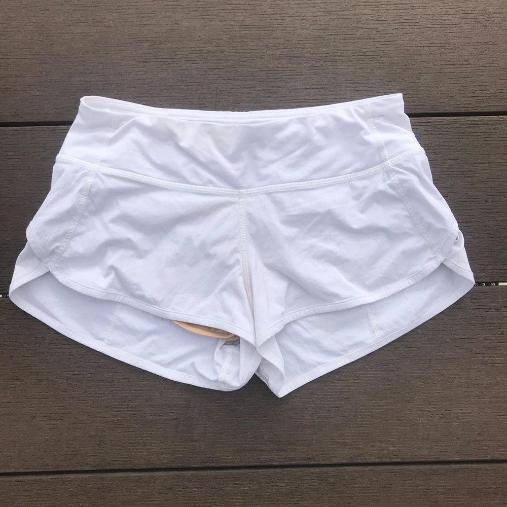 Lulu Lemon Speed Up Short 2.5”